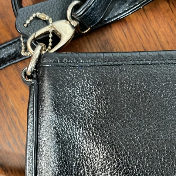 Coach Crossbody File Bag Black - Picture 9 of 11